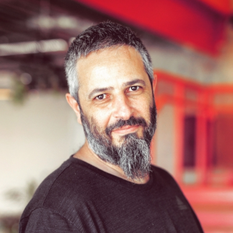 אבי ענבר